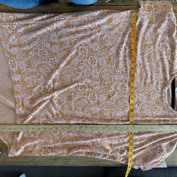 LuLaRoe Women's Tan With Pink Short Sleeve Blouse, short sleeve blouse,‎ - Picture 7 of 7